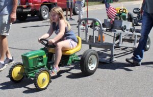 Kid's Tractor Pull @ Serpent Road. by City Park Playground